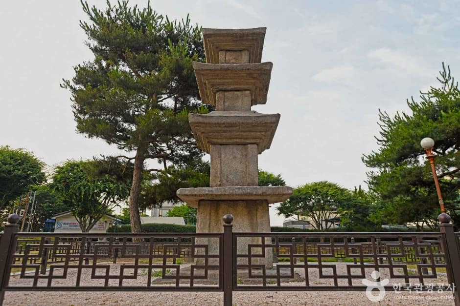 음성 읍내리 삼충석탑 (5)