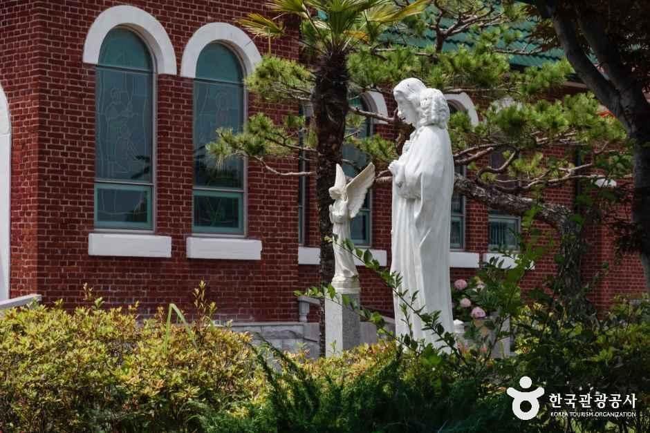 전남_여수_동산동성당_외부_4-1.jpg
