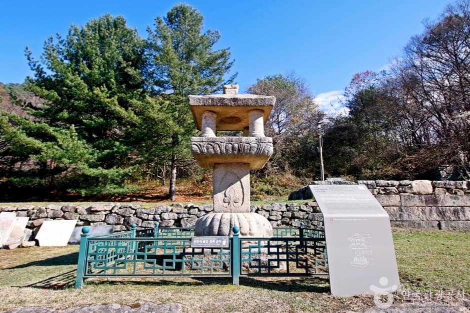 충주 미륵대원지 사각석등 (10)