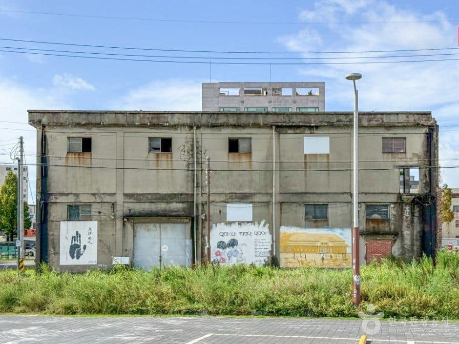 전북_군산_군산 구 제일사료주식회사 공장_외부_3.jpg
