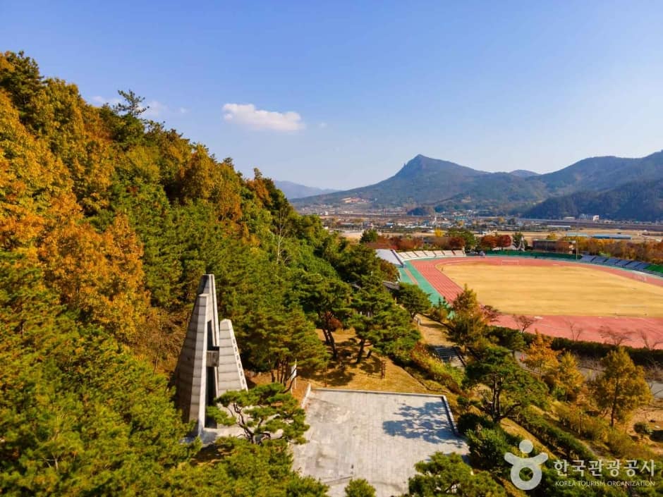 동학농민혁명기념탑 (6)