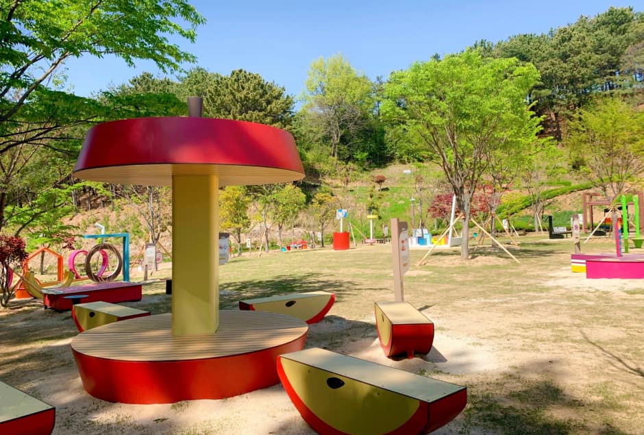 02_경남_양산시_명동공원_놀이터