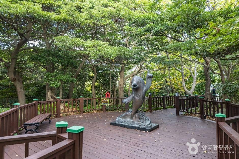울릉_도동등대(행남등대) (3)