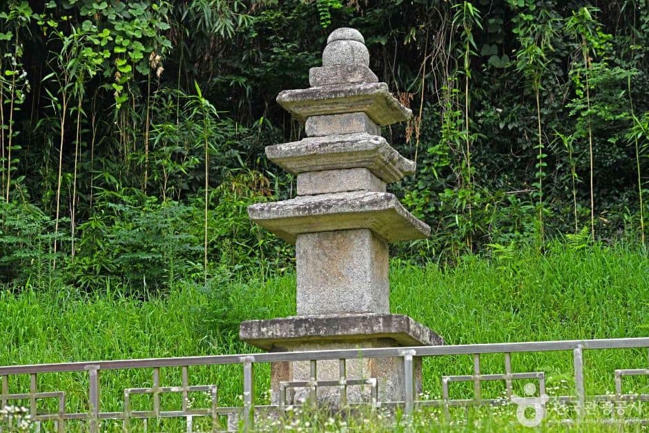 용흥리 해정사지 석탑 (6)