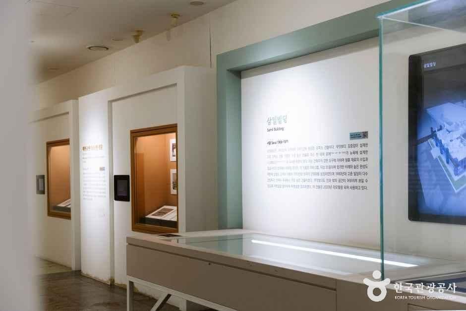 경기_안양_김중업 건축박물관_내부_6.jpg