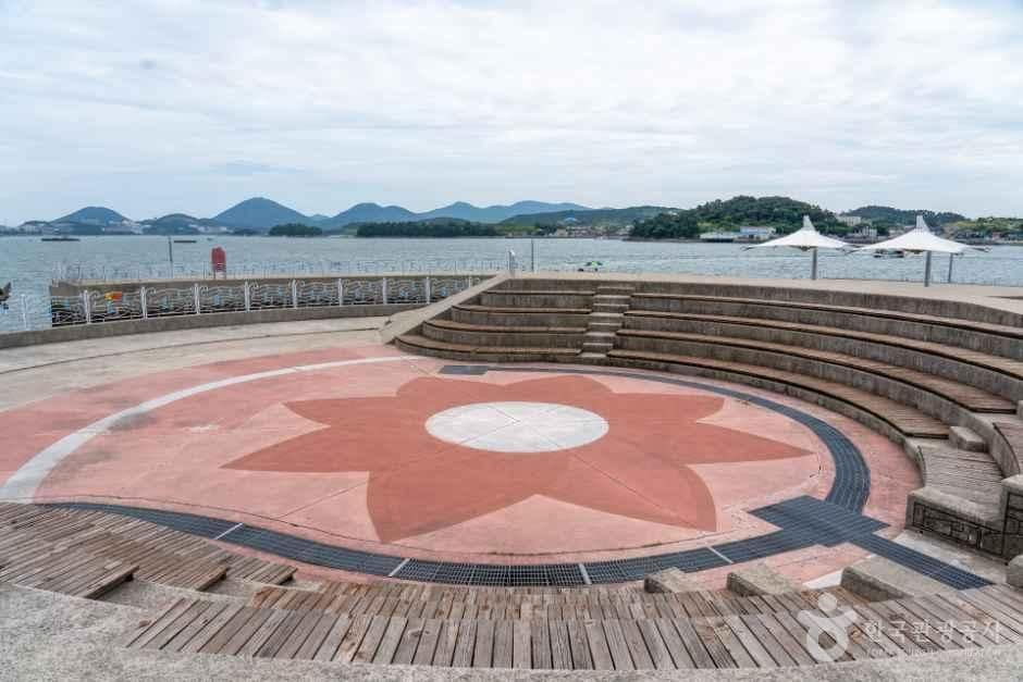 여수_국동항수변공원 (3).jpg