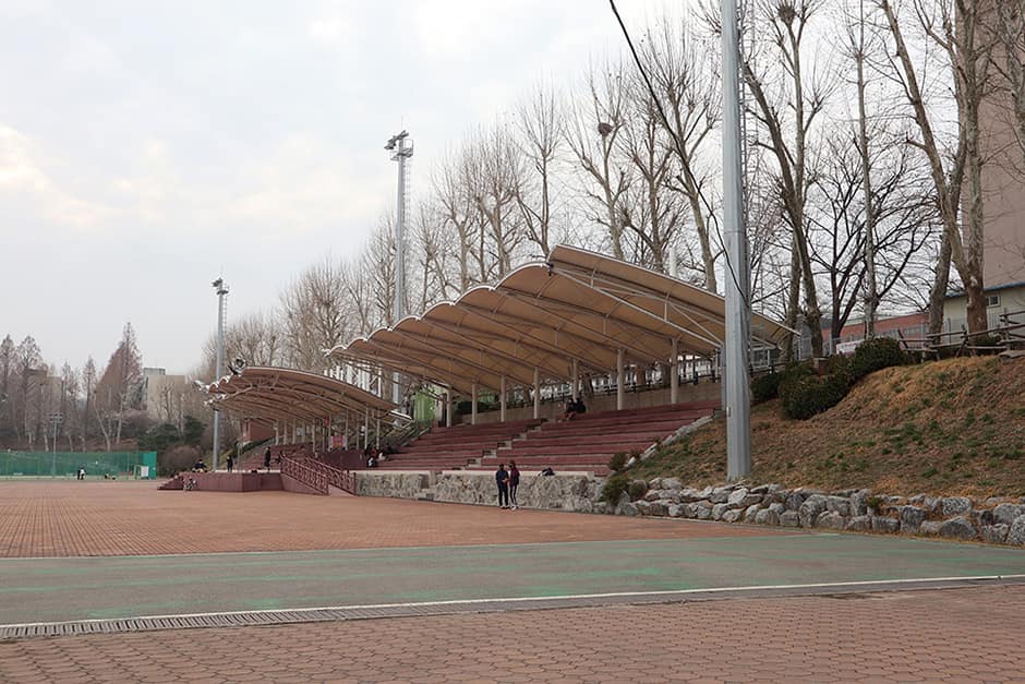 서울_서초구_반포종합운동장_쉼터
