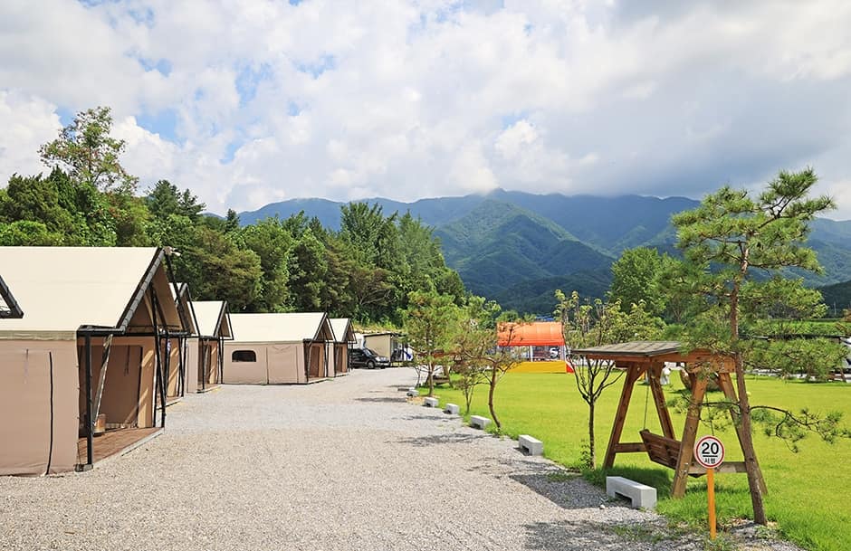 경기도_포천시_더존카라반글램핑_전경 (5)