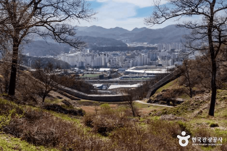 충북_보은_보은 삼년산성_외부_5.png