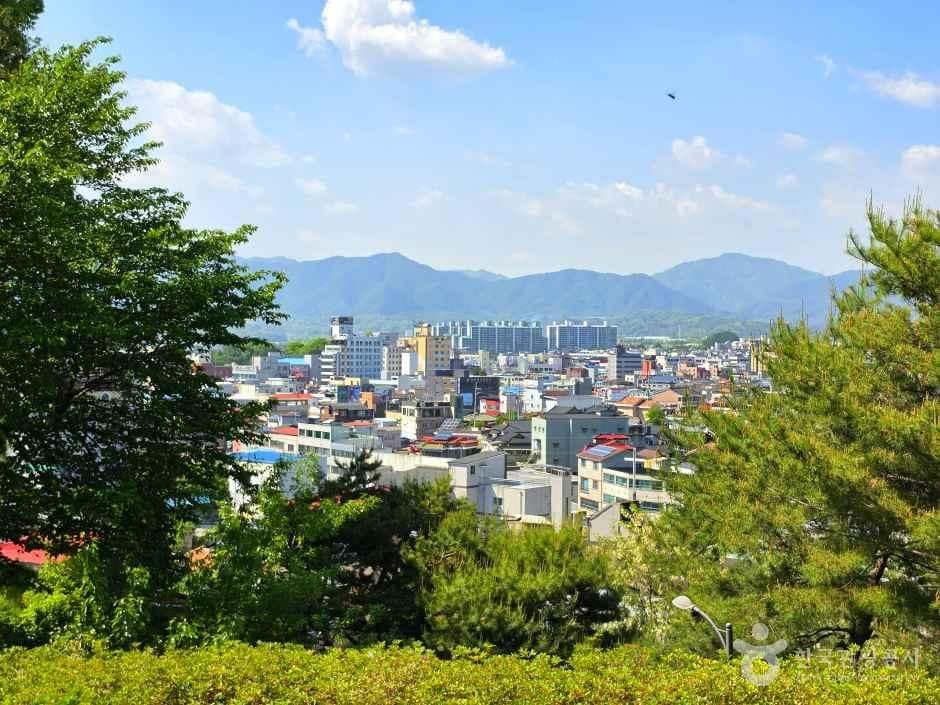 충북_제천_수도산도시숲_외부_5.jpg