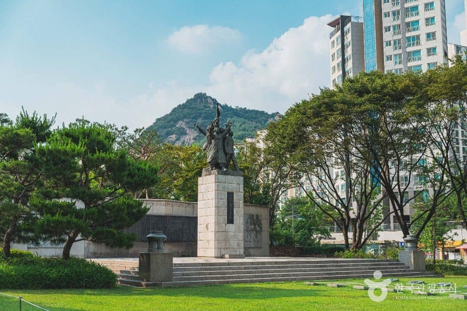 서울_3.1독립선언기념탑 (1)