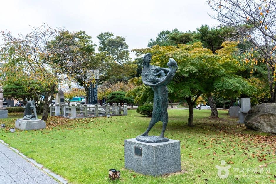 부여군_구드래조각공원 (2)