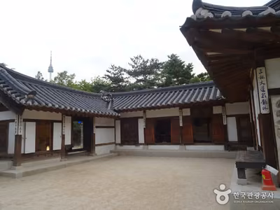 삼청동오위장김춘영가옥