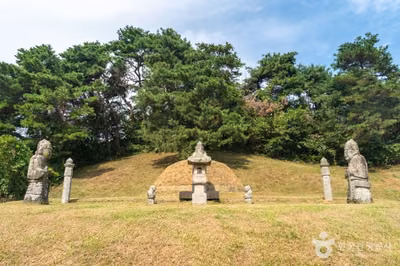 충주 이수일 묘소
