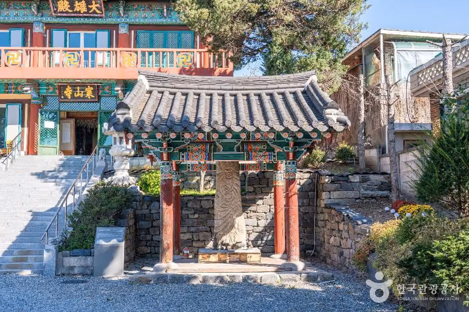 제천 한산사 석조여래입상