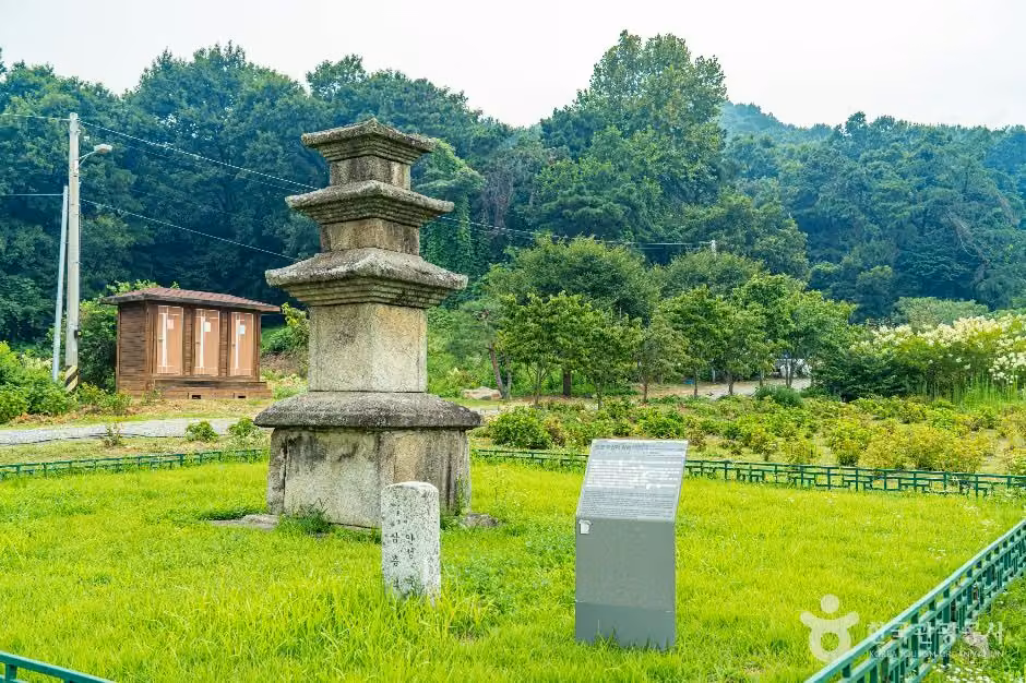 안성죽산리삼층석탑