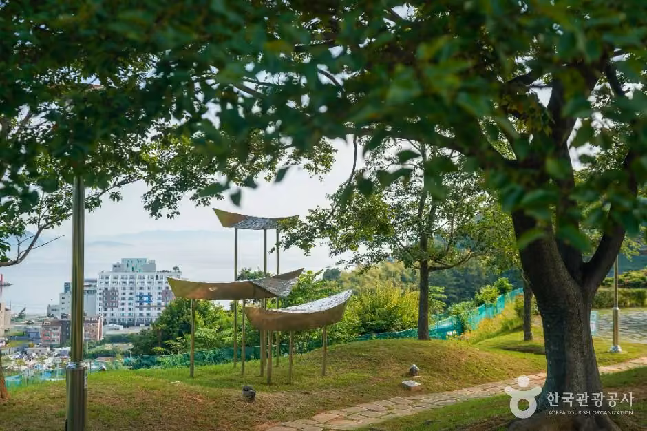 양지암조각공원