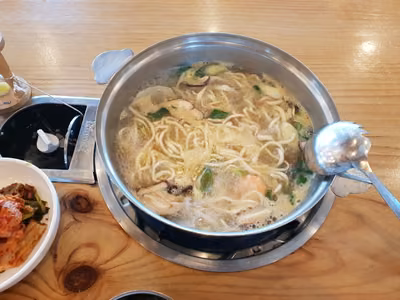 작동홍두깨칼국수
