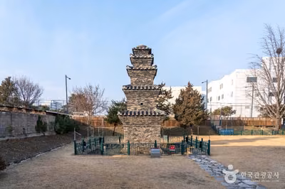 안동 운흥동 당간지주와 오층전탑