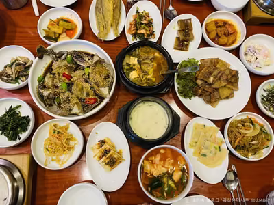 황토방 한정식