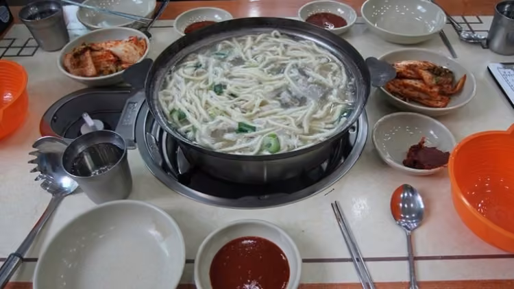강경해물칼국수