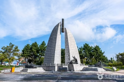 진포대첩 기념탑
