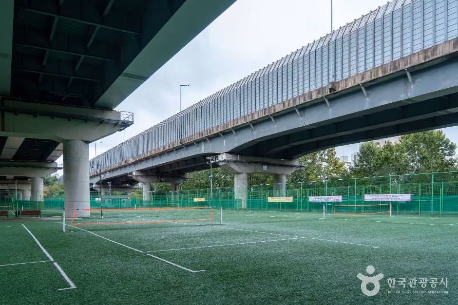 산본IC체육공원