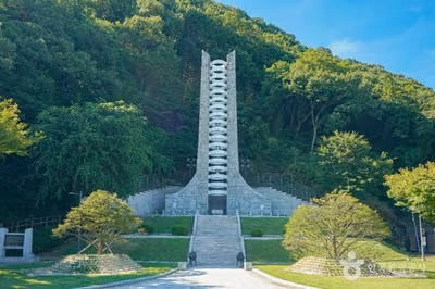 충익사 의병탑
