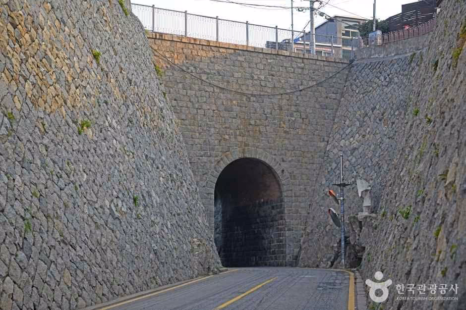 홍예문