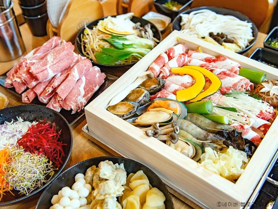 채움편백찜샤브샤브