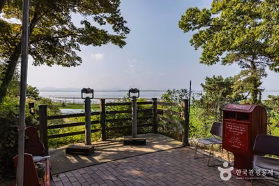 망향대