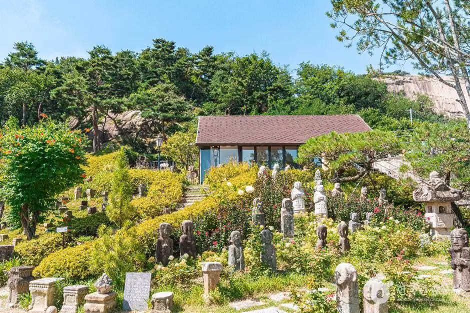 목인박물관 목석원
