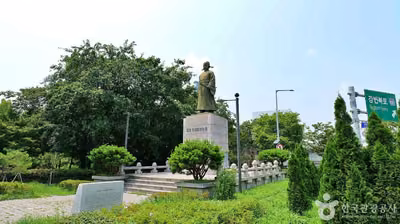 정몽주 동상