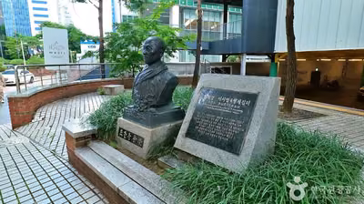 우당 이회영 선생 흉상