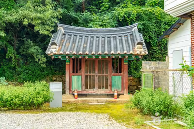 죽산 두현리 석조삼존불입상