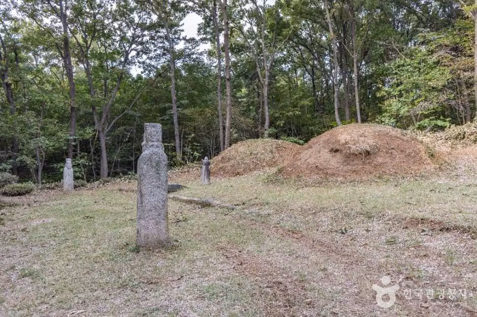 신선경과 류인호 묘역
