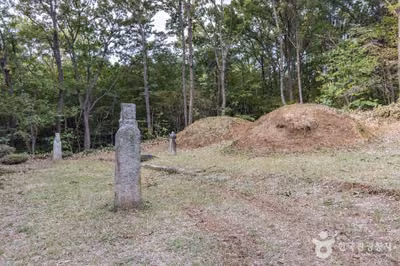 신선경과 류인호 묘역