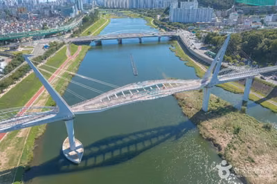 양산천 구름다리