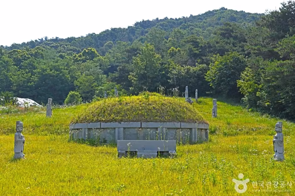 진천 이영남 묘소