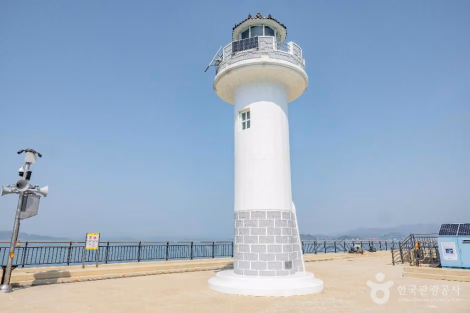 천성항 방파제등대