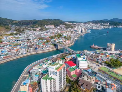 충무교와 통영운하